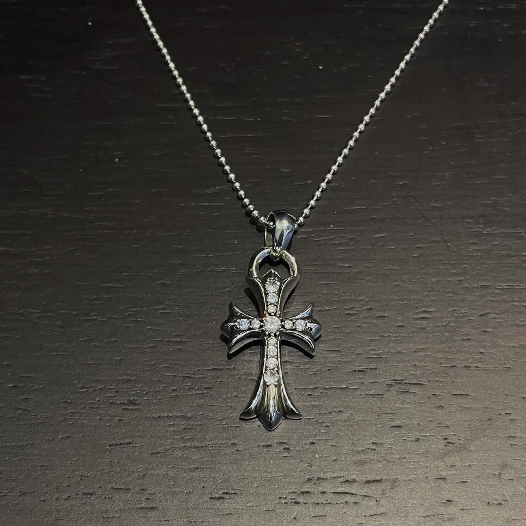 Chrome Hearts Elegant Silver Cross Pendant with Diamonds
